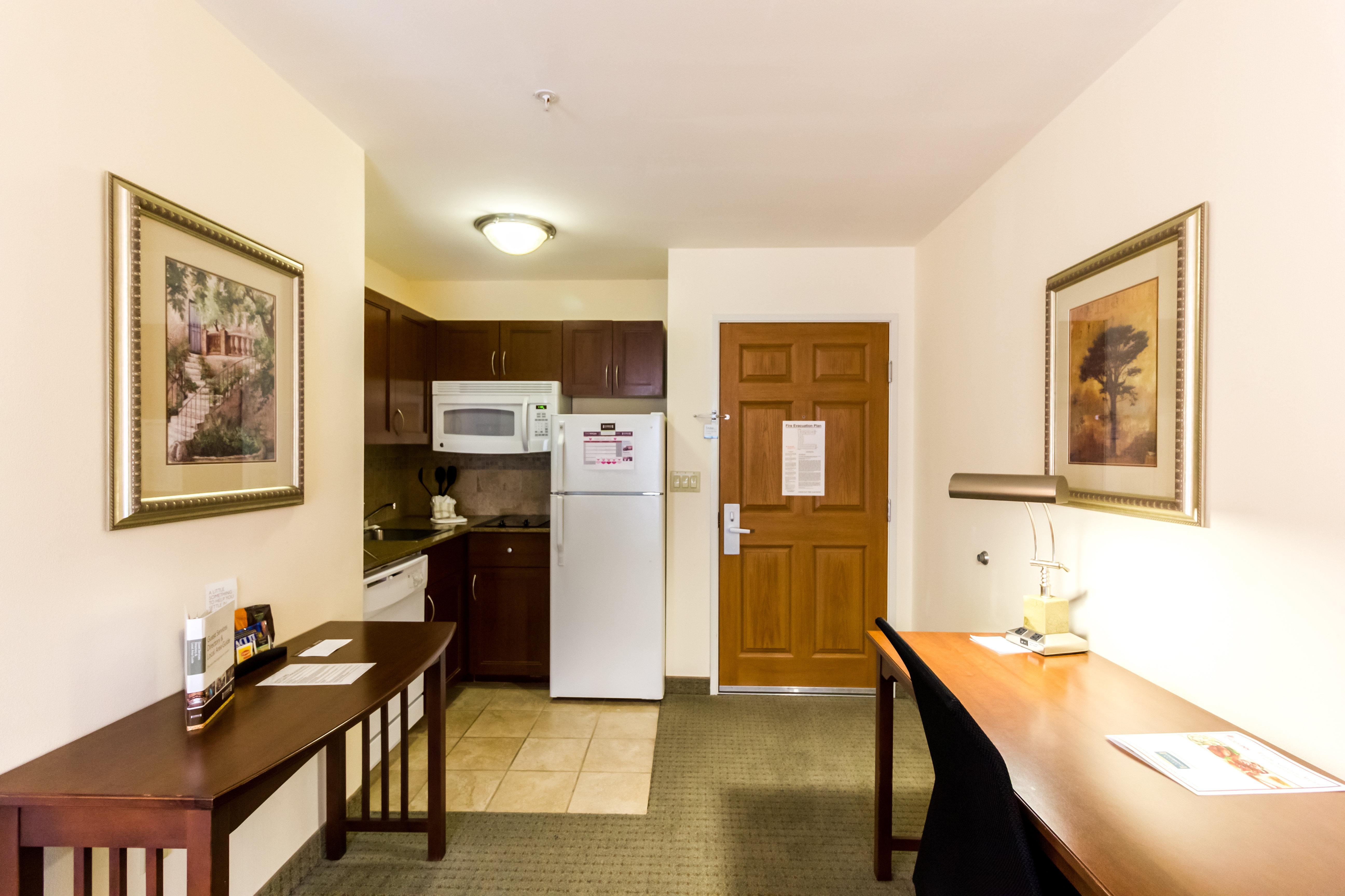 Staybridge Suites Austin Airport By Ihg Dış mekan fotoğraf