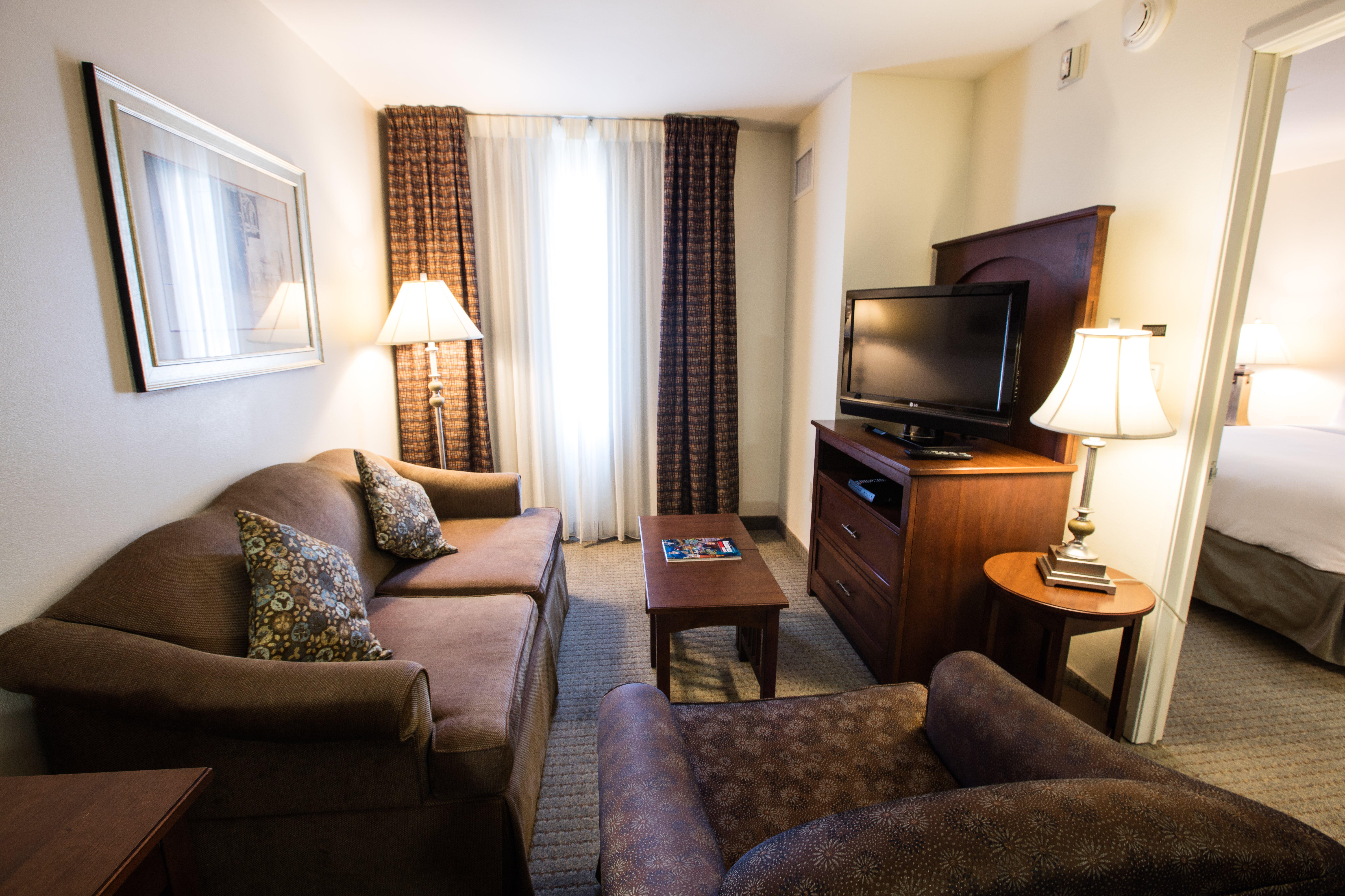 Staybridge Suites Austin Airport By Ihg Dış mekan fotoğraf
