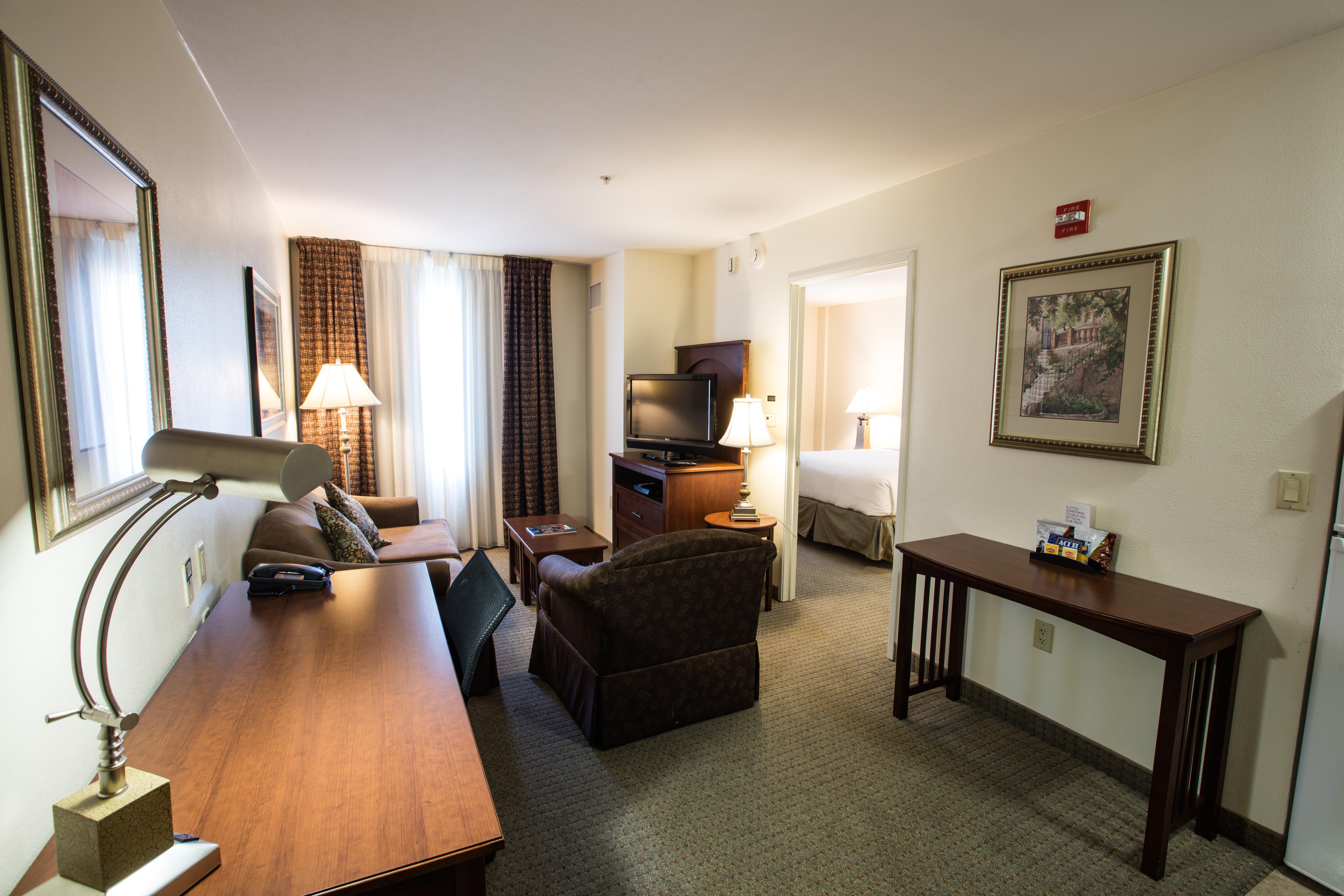 Staybridge Suites Austin Airport By Ihg Dış mekan fotoğraf