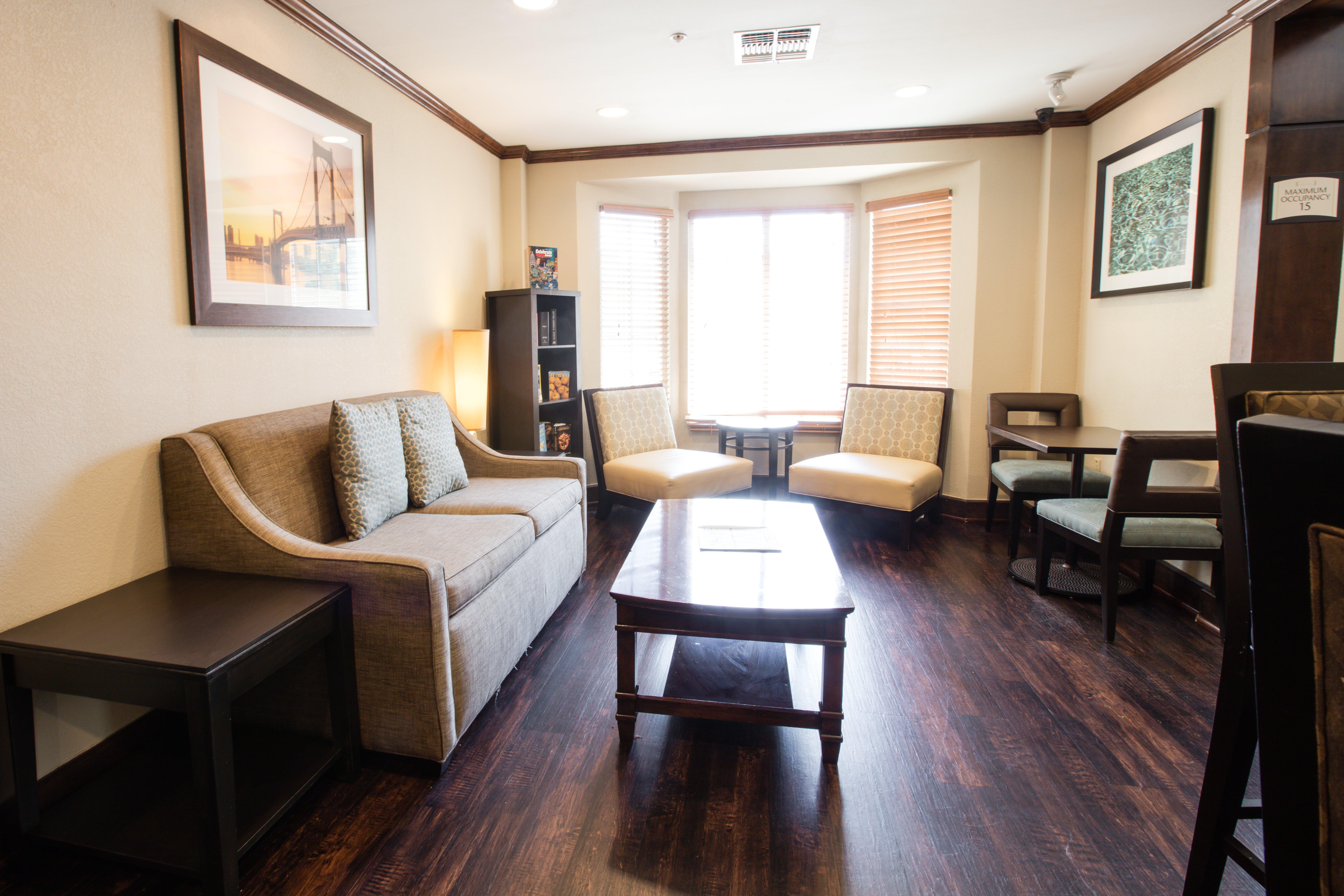 Staybridge Suites Austin Airport By Ihg Dış mekan fotoğraf